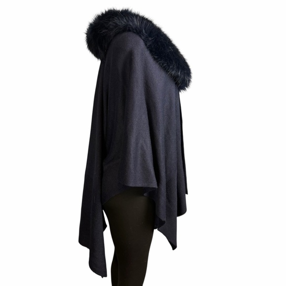 Lauren Ralph Lauren Navy Blue Elegant Draping Shawl with Faux Fur Collar - Picture 7 of 12